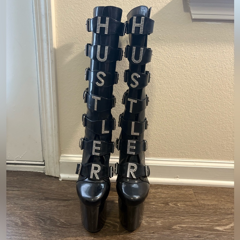 Hustler VIP Knee Boot